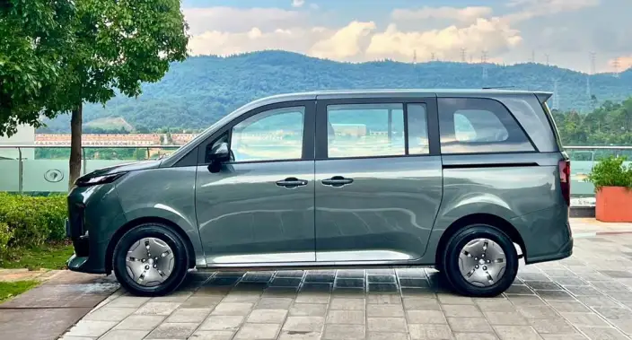 Up V6 2026 Model 1.8L Comfort Model 7 seat