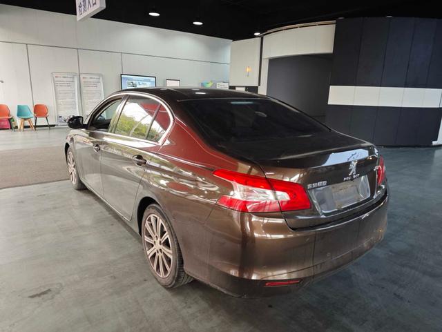 Peugeot 408 2015 1.2T Automatic Luxury – фото 6
