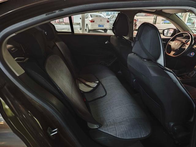 Peugeot 408 2015 1.2T Automatic Luxury – фото 10