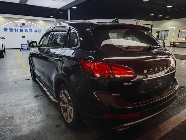 BORGWARD BX7 Модель 2018 года 28T 2WD Premium 5 seat National V – фото 5