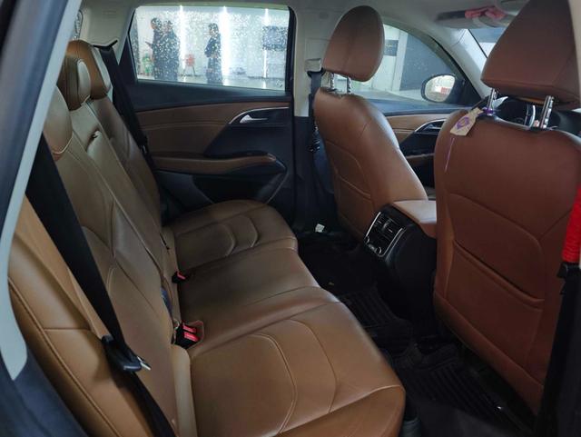 BORGWARD BX7 Модель 2018 года 28T 2WD Premium 5 seat National V – фото 8