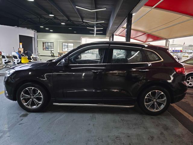 BORGWARD BX7 Модель 2018 года 28T 2WD Premium 5 seat National V – фото 10