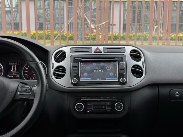 Volkswagen Tiguan 2012 модификация 2.0TSI автоматическое 4WD Ultimate Edition – фото 11