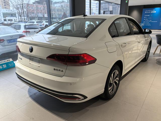 Volkswagen Bora 2025 Model 200TSI DSG Joy PRO Edition – фото 3