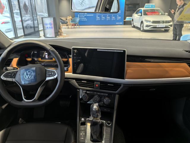 Volkswagen Bora 2025 Model 200TSI DSG Joy PRO Edition – фото 4