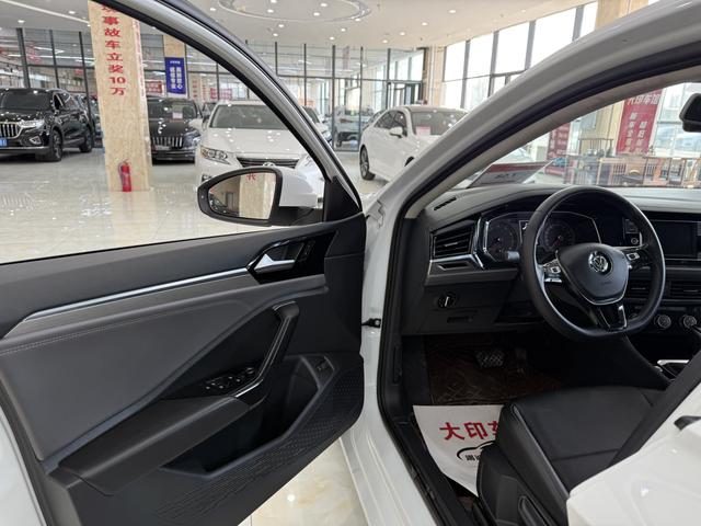 Volkswagen Sagitar Модель 2020 года 200TSI DSG Com f ort Country VI – фото 13