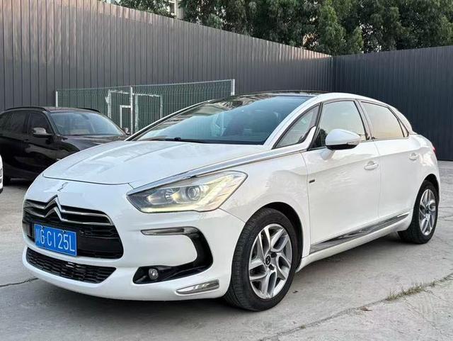 DS 5 2014 модификация 1.6T Elegant edition THP160