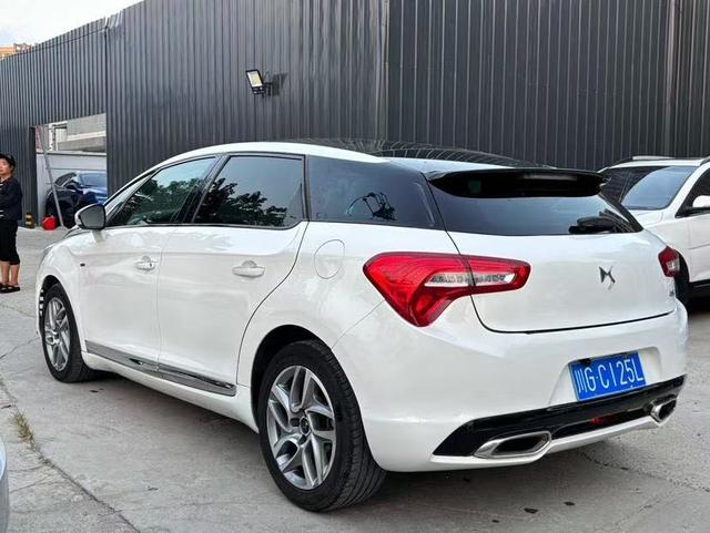 DS 5 2014 модификация 1.6T Elegant edition THP160