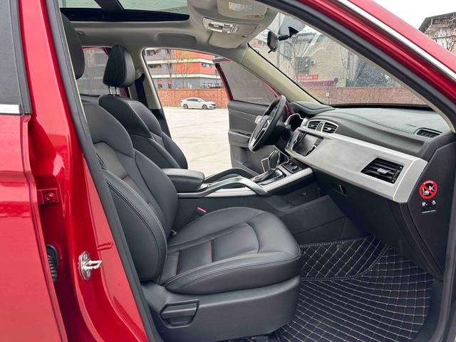 Geely Boyue 2018 1.8TD Automatic 2WD Smart Connect 4G – фото 8