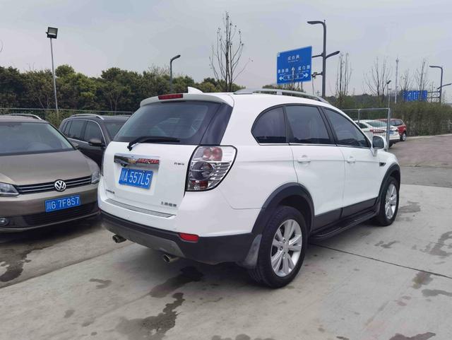 Chevrolet Captiva 2014 2.4L AWD Flagship 7-Seater – фото 4