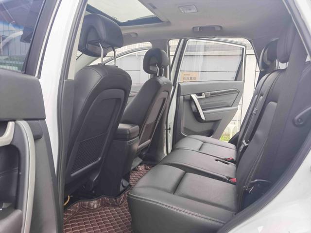 Chevrolet Captiva 2014 2.4L AWD Flagship 7-Seater – фото 7