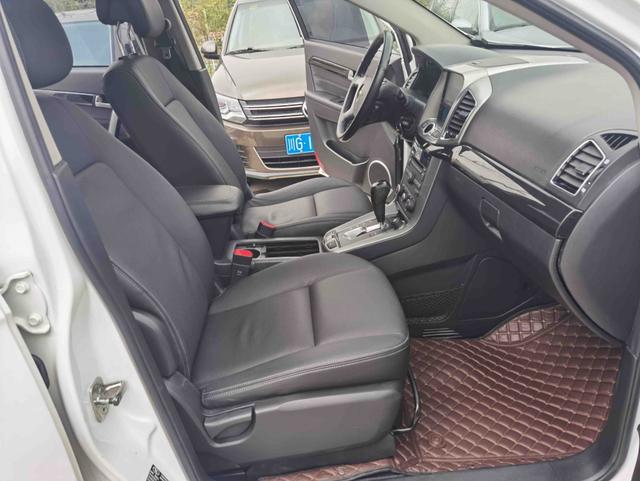 Chevrolet Captiva 2014 2.4L AWD Flagship 7-Seater – фото 9