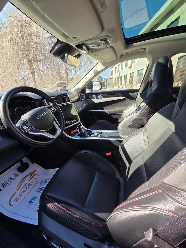 Lynk & Co 01 Модель 2019 года 2.0T 4WD Jin Pro Edition Country VI – фото 8