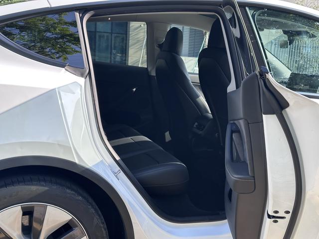 Tesla Model Y 2022 RWD – фото 7