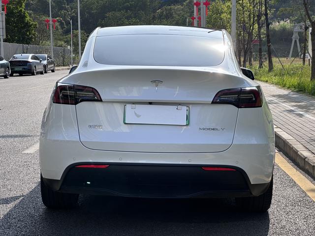 Tesla Model Y 2022 RWD – фото 10