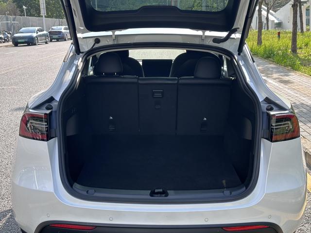 Tesla Model Y 2022 RWD – фото 11