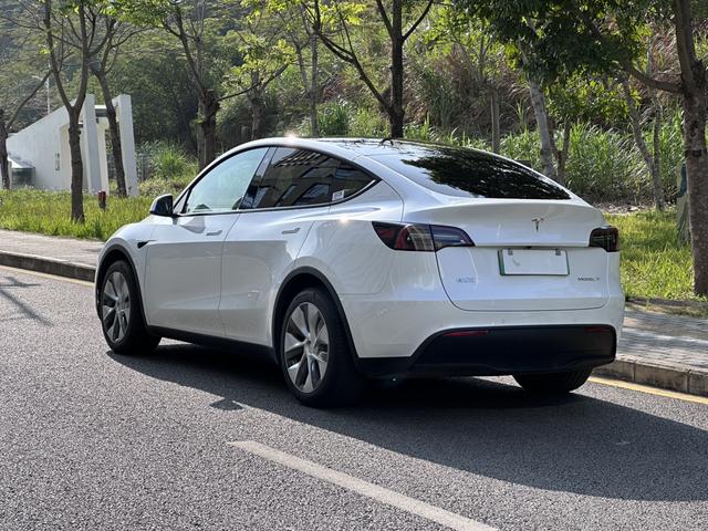 Tesla Model Y 2022 RWD – фото 12