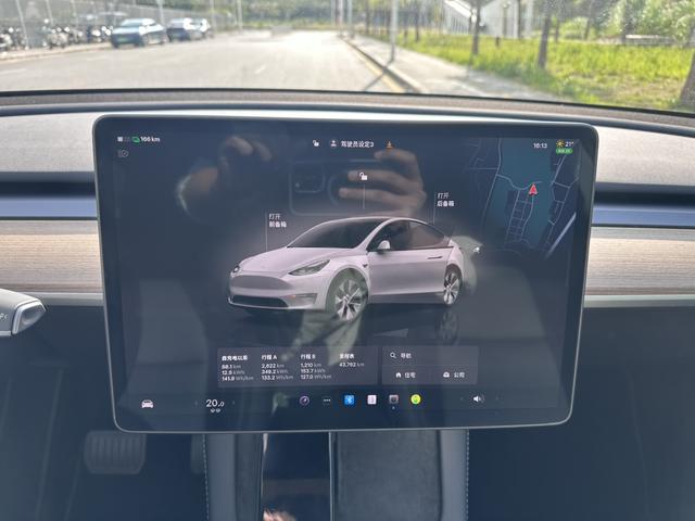 Tesla Model Y 2022 RWD – фото 19