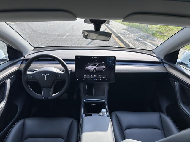 Tesla Model Y 2022 RWD – фото 22