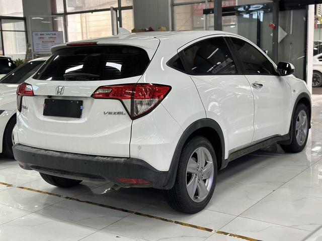 Honda Vezel Модель 2020 года 1.5L CVT Elite Edition – фото 6