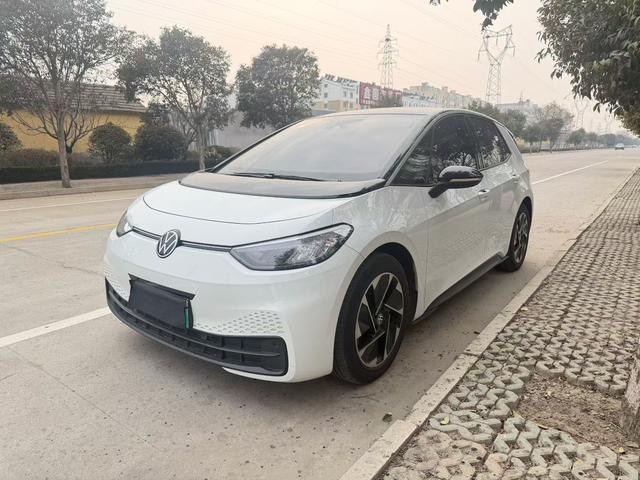 Volkswagen ID.3 2024 Outstanding Edition