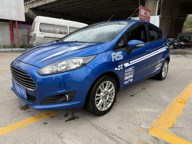 Ford Fiesta 2013 Hatchback 1.5L Automatic Fashion – фото 1