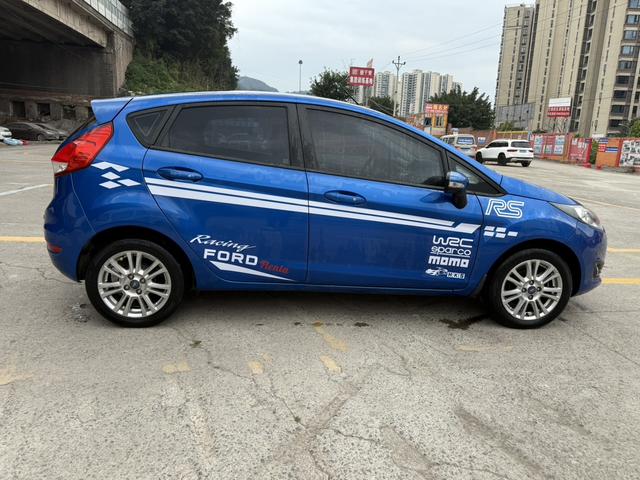 Ford Fiesta 2013 Hatchback 1.5L Automatic Fashion – фото 11