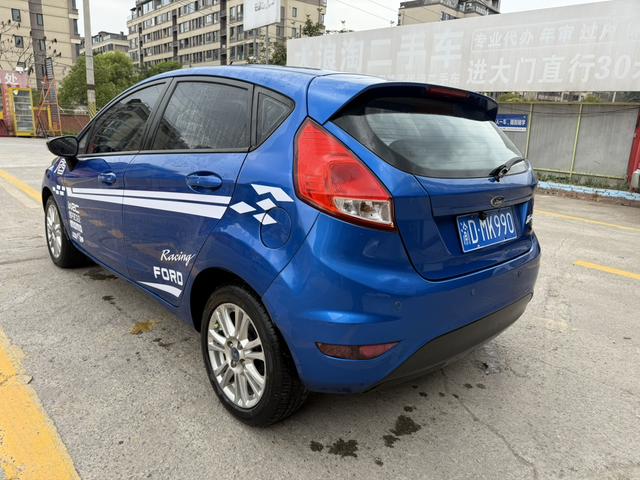 Ford Fiesta 2013 Hatchback 1.5L Automatic Fashion – фото 12