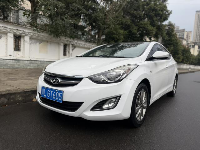Hyundai Elantra 2015 1.6L Automatic Fashion – фото 1
