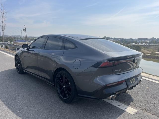 Changan UNI-V 2022 1.5T Premium – фото 7