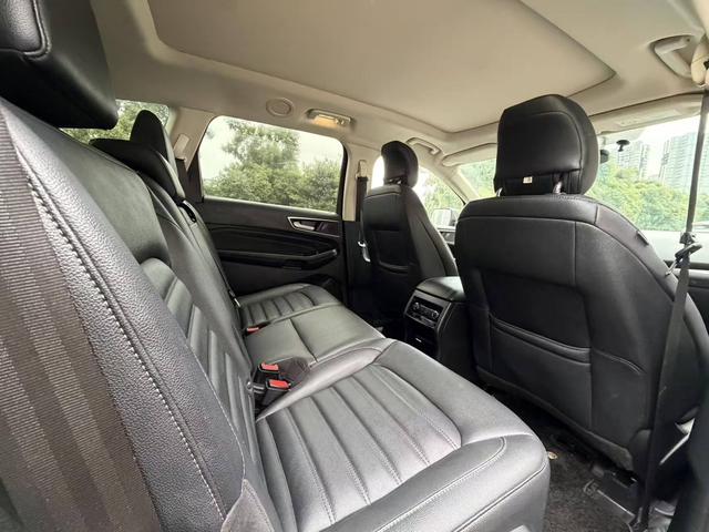 Ford Edge 2018 EcoBoost 245 2WD Premium 7-seater, China V – фото 6
