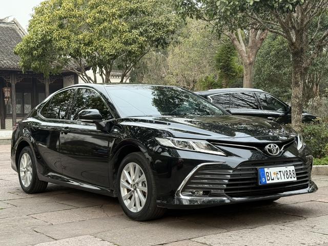 Toyota Camry 2022 2.0GVP Lead Edition – фото 3