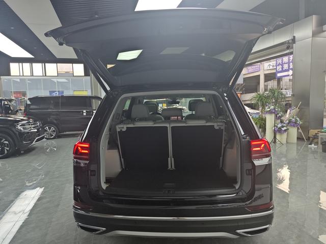 Volkswagen Teramont 2023 380TSI 4WD Premium Luxury – фото 9