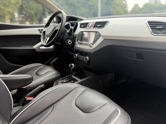 Rui f eng S2 2016 модификация 1.5L CVT Luxury Двухцветный Edition – фото 8