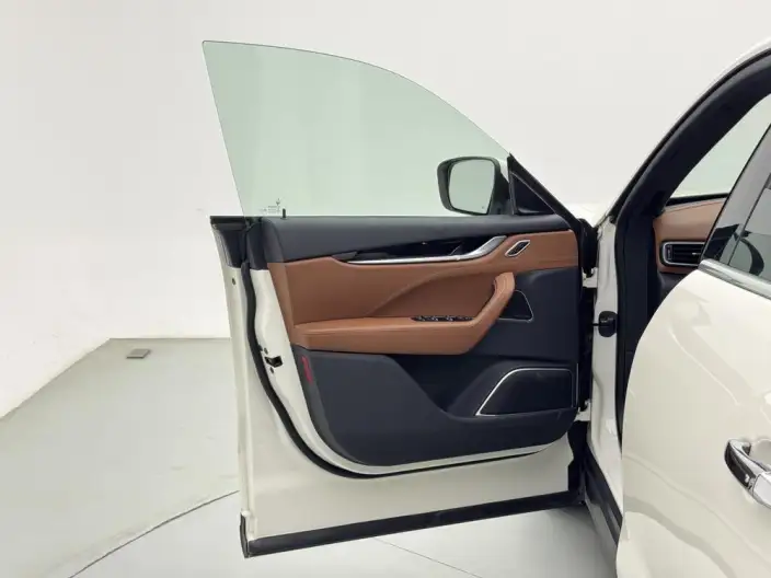 Levante 2021 Model 3.0T Standard Edition – фото 26