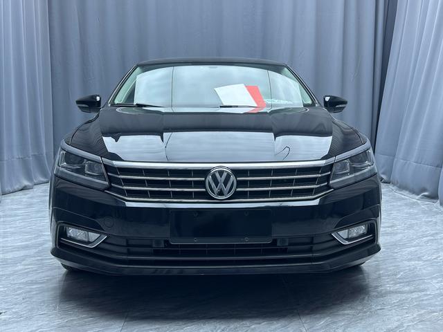 Volkswagen Passat 2017 330TSI DSG Prestige – фото 3