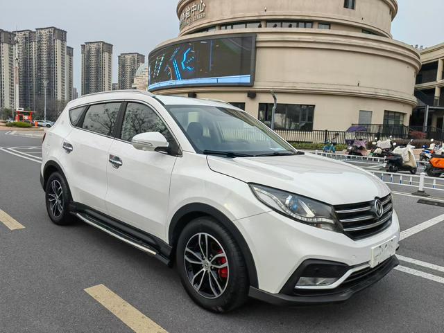 Dongfeng Fengguang 580 2017 1.5T CVT Luxury – фото 3