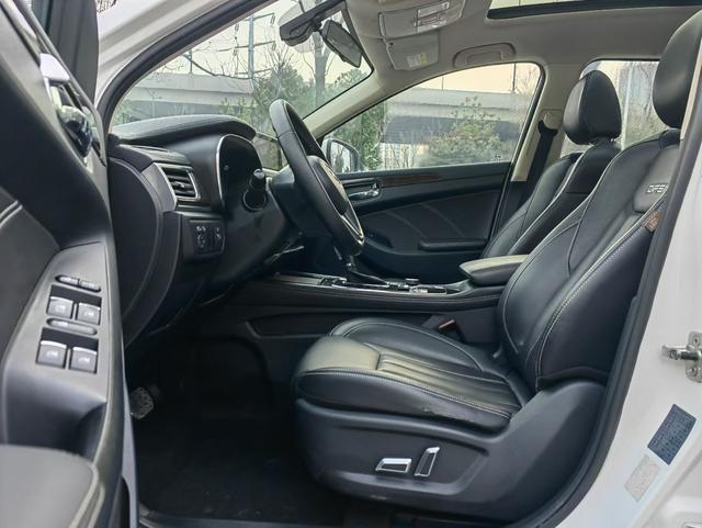 Dongfeng Fengguang 580 2017 1.5T CVT Luxury – фото 5