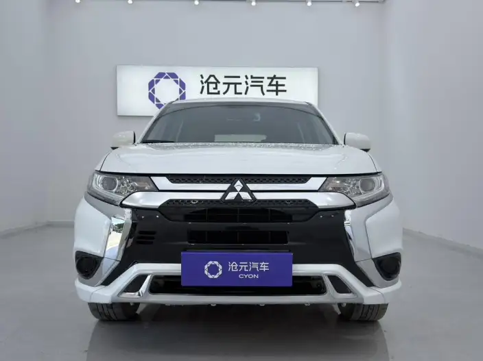 Mitsubishi Outlander 2021 Model 2.0L 2WD Smooth Ride Edition 5 seat