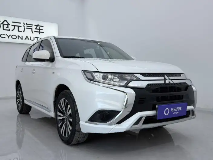 Mitsubishi Outlander 2021 Model 2.0L 2WD Smooth Ride Edition 5 seat