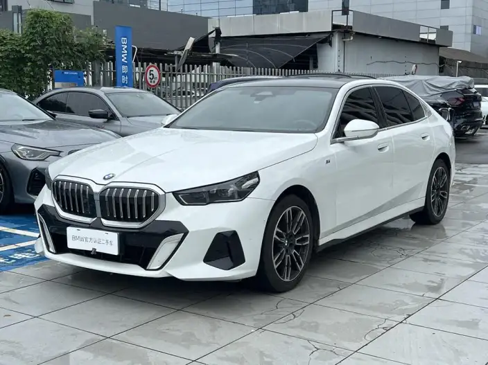 BMW 5 Series 2024 Model 525Li M Sports Set