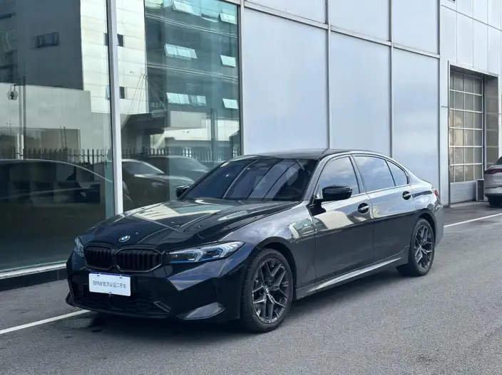 BMW 3 Series 2025 Model 330Li Exclusive Model M Sports Night Set
