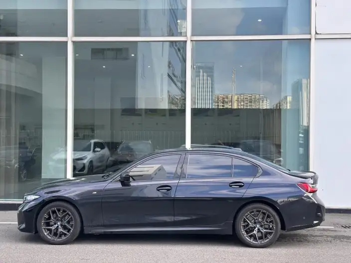 BMW 3 Series 2025 Model 330Li Exclusive Model M Sports Night Set