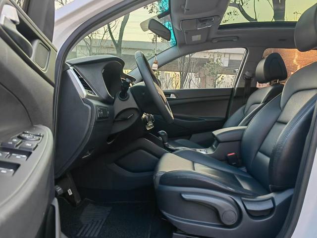 Hyundai Tucson 2015 1.6T DCT 2WD Smart – фото 5