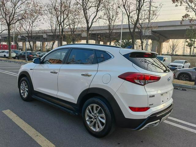 Hyundai Tucson 2015 1.6T DCT 2WD Smart – фото 7