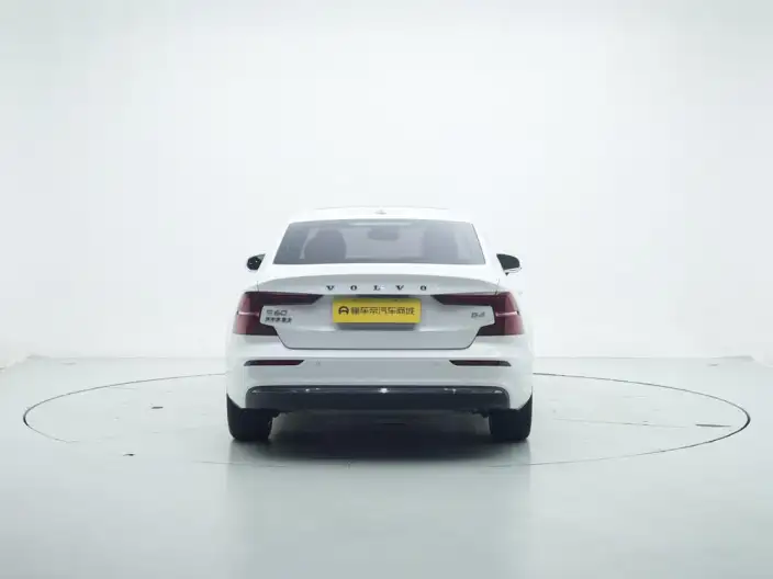 Volvo S60 2023 Model B4 Smart Range Deluxe Edition – фото 6
