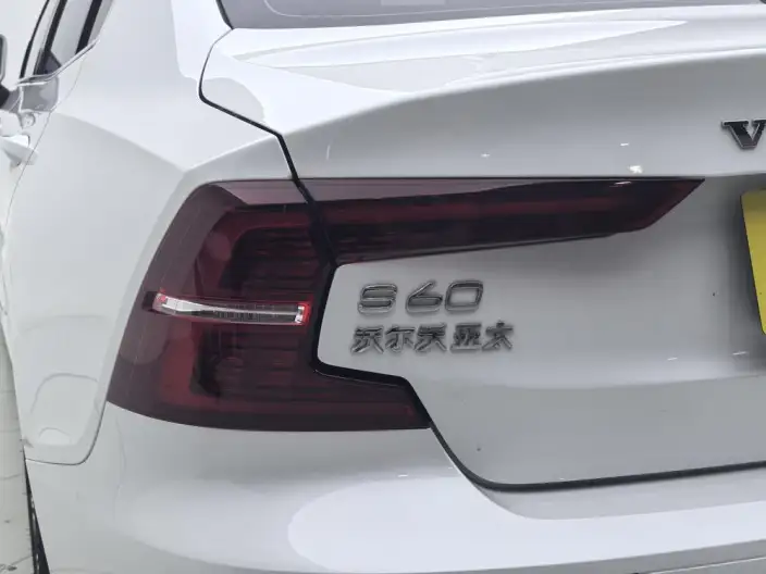 Volvo S60 2023 Model B4 Smart Range Deluxe Edition – фото 13