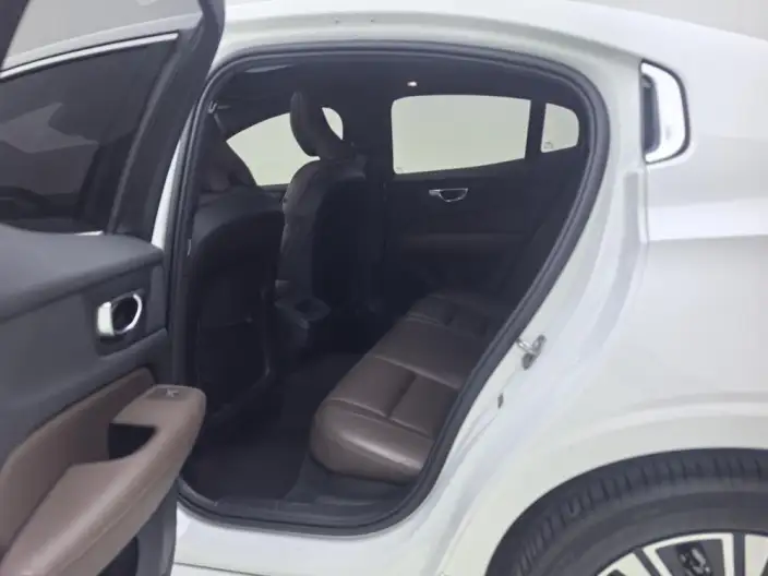 Volvo S60 2023 Model B4 Smart Range Deluxe Edition – фото 23
