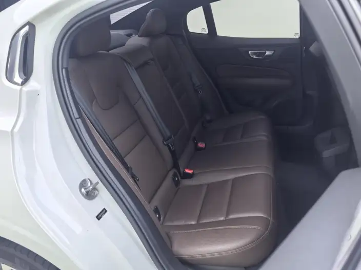Volvo S60 2023 Model B4 Smart Range Deluxe Edition – фото 24