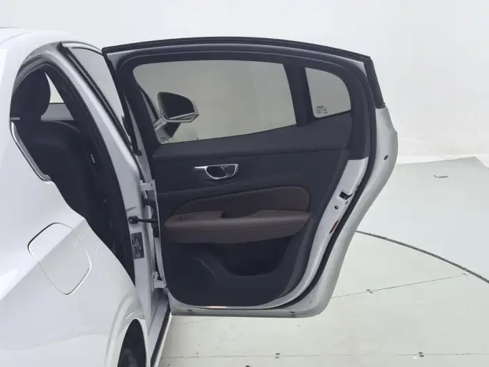Volvo S60 2023 Model B4 Smart Range Deluxe Edition – фото 28